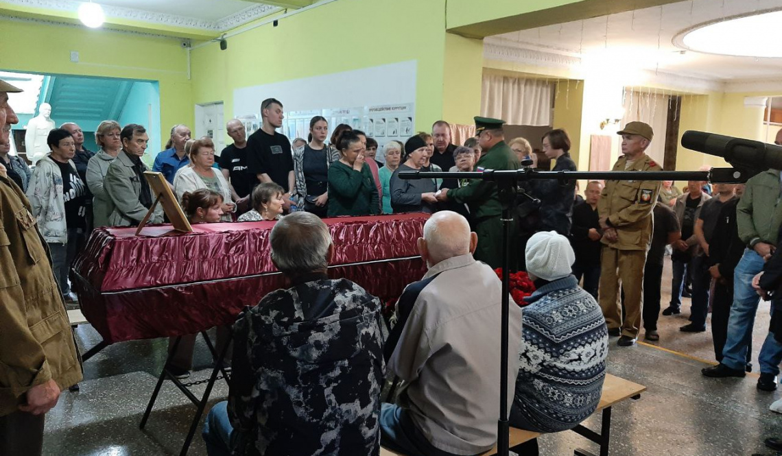 &quot;Хотел сделать важное для страны&quot;. С воином Сергеем Костроминым простились в Буланаше